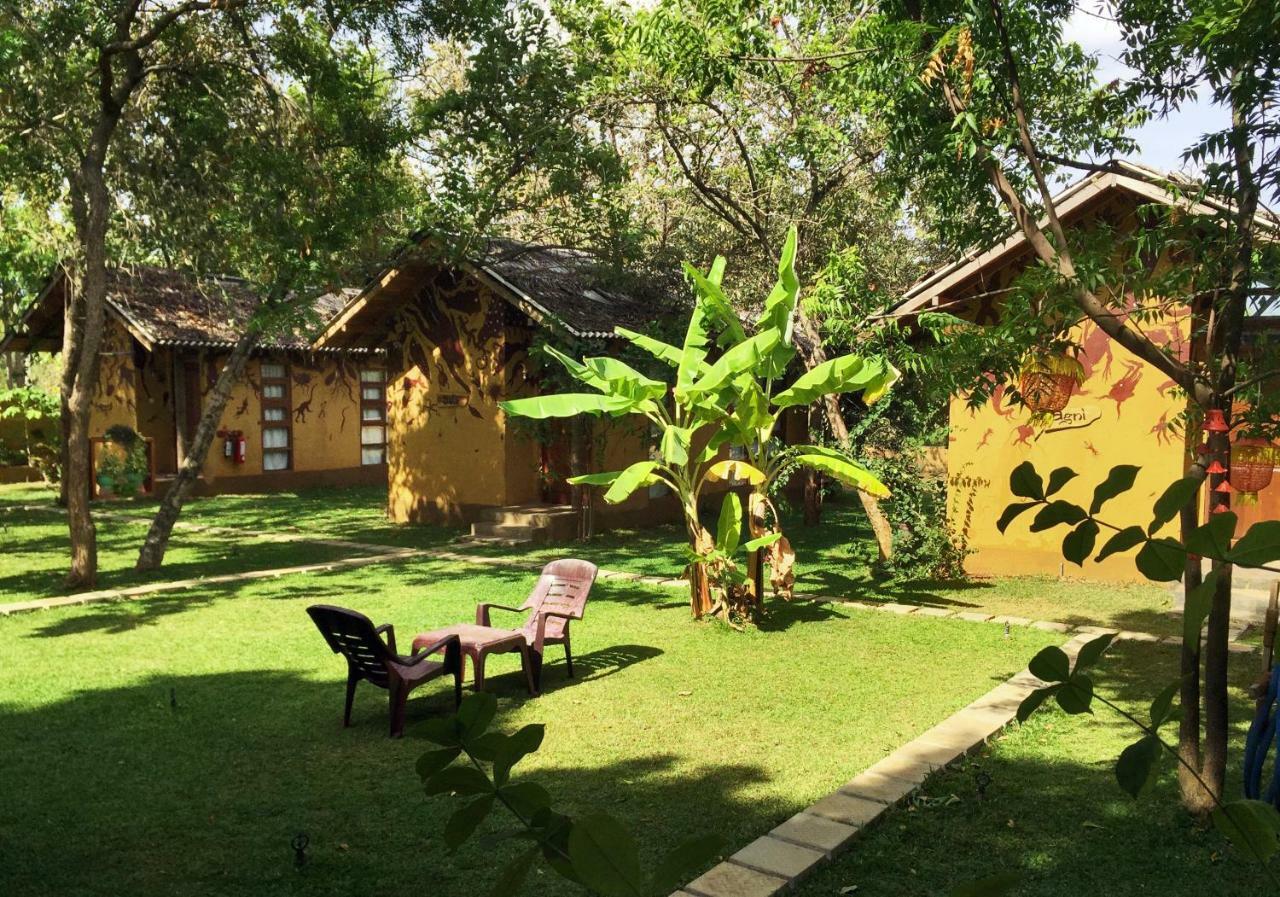 Sat Nam Village Eco-Hotel Sigiriya Exterior foto